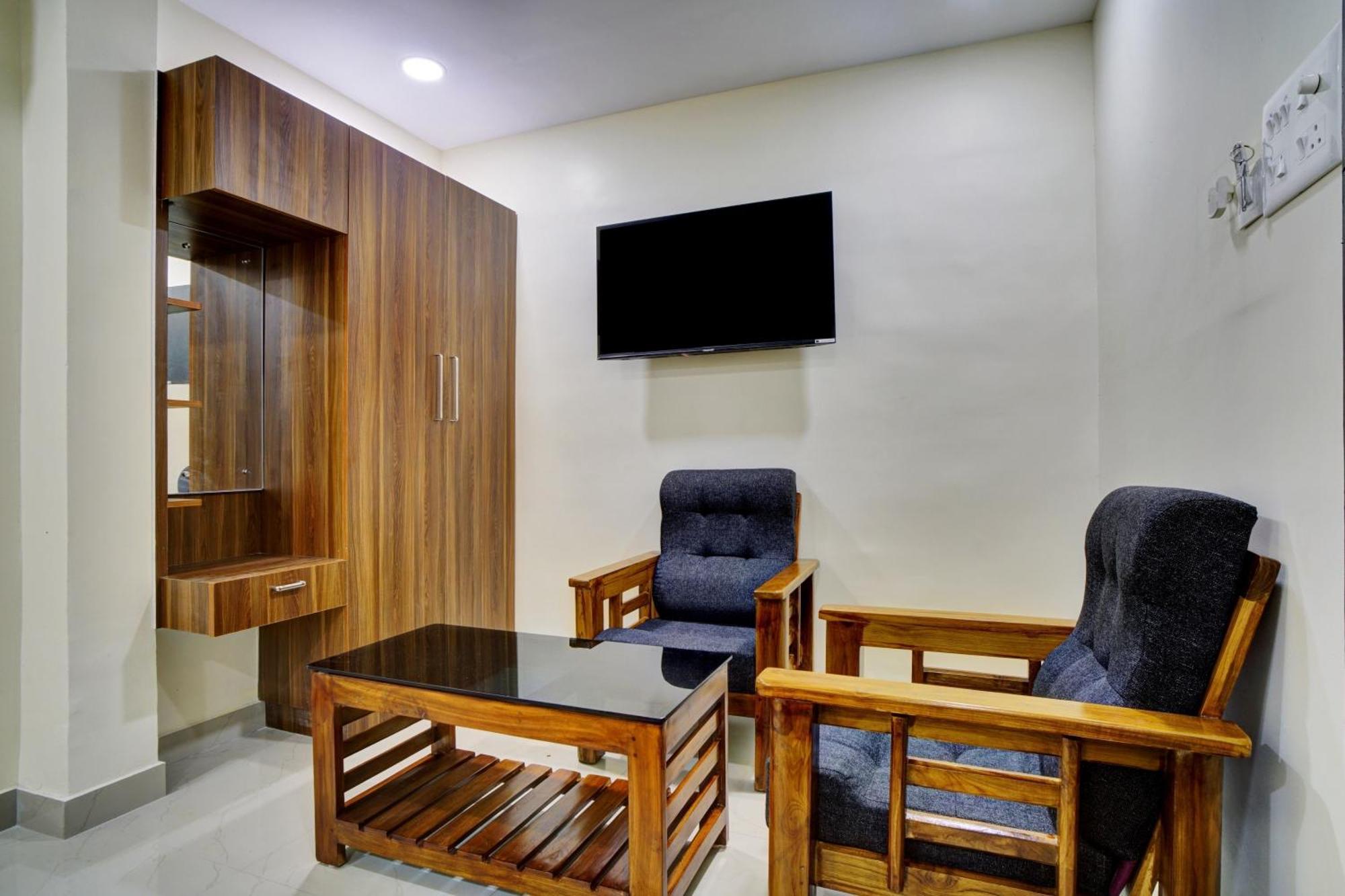 Hotel O Crystal Executive Suites Kochi Extérieur photo