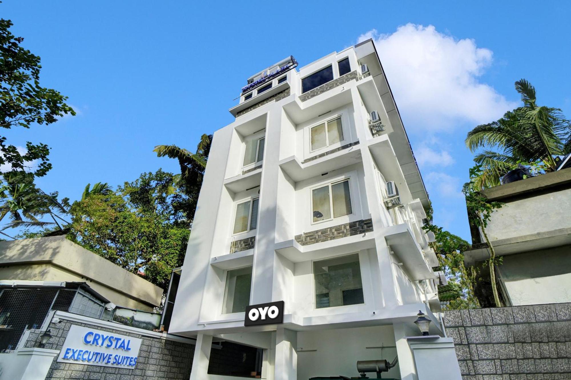 Hotel O Crystal Executive Suites Kochi Extérieur photo