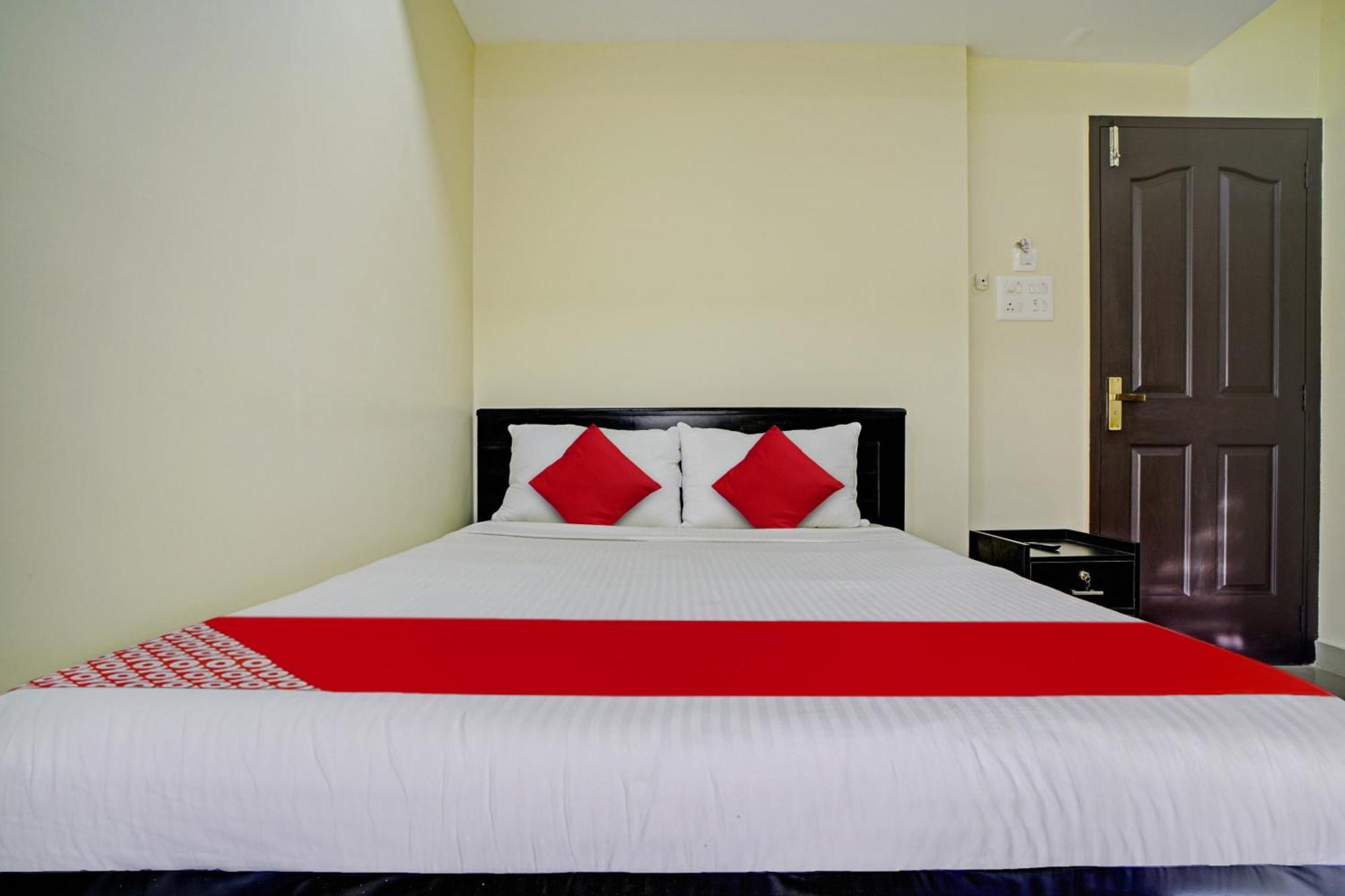 Hotel O Crystal Executive Suites Kochi Extérieur photo