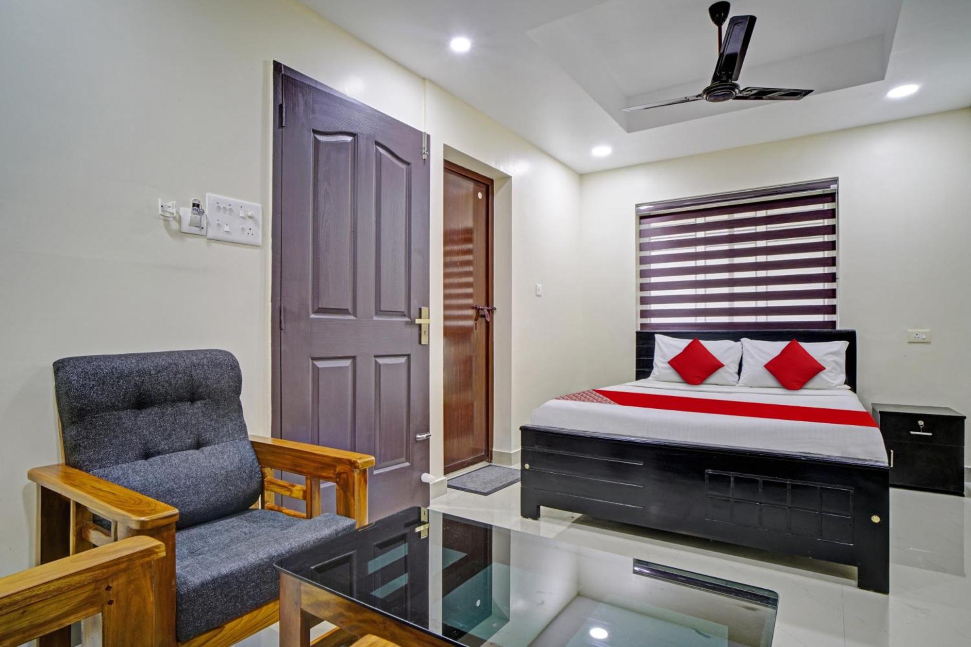 Hotel O Crystal Executive Suites Kochi Extérieur photo