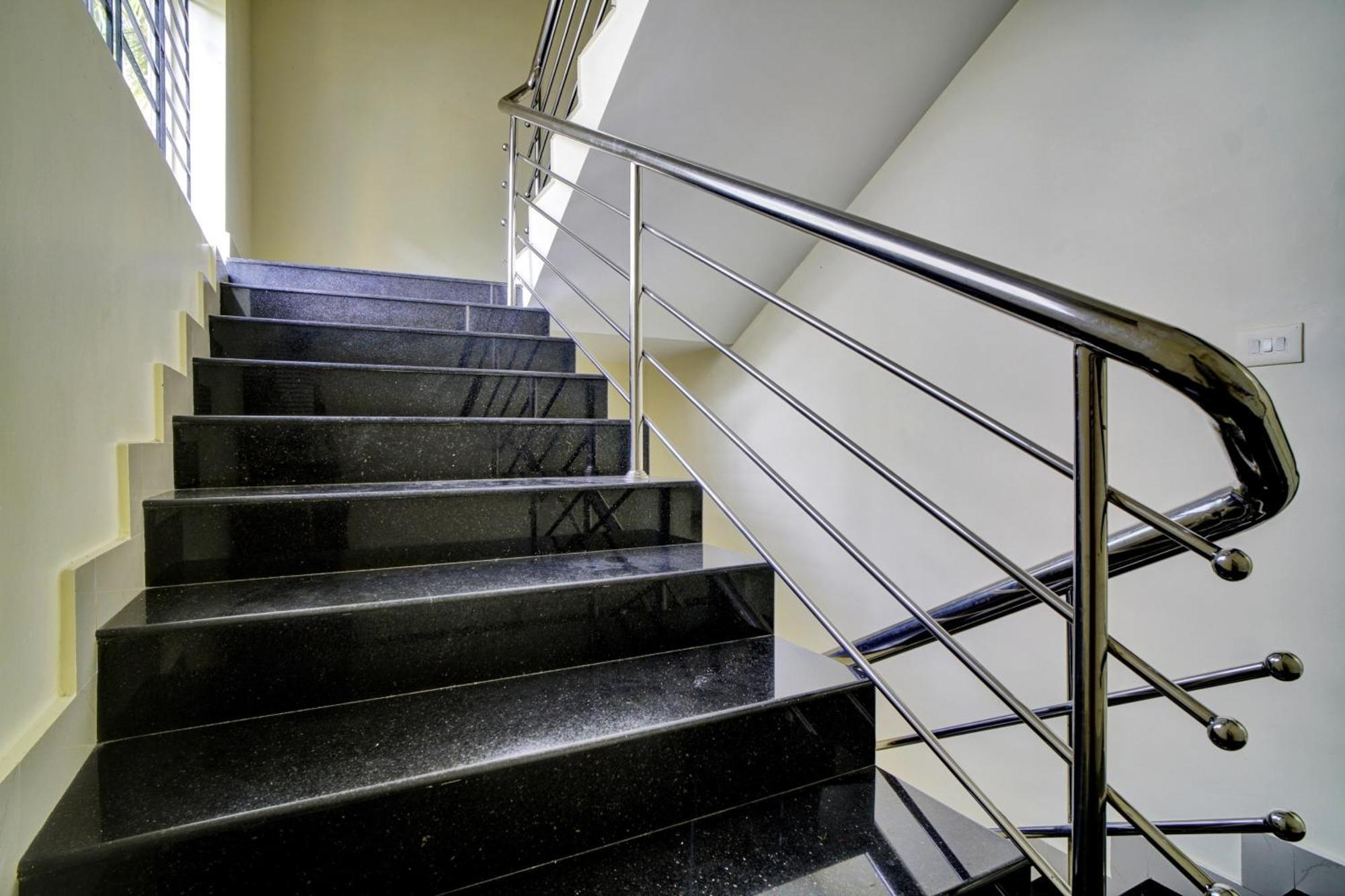 Hotel O Crystal Executive Suites Kochi Extérieur photo