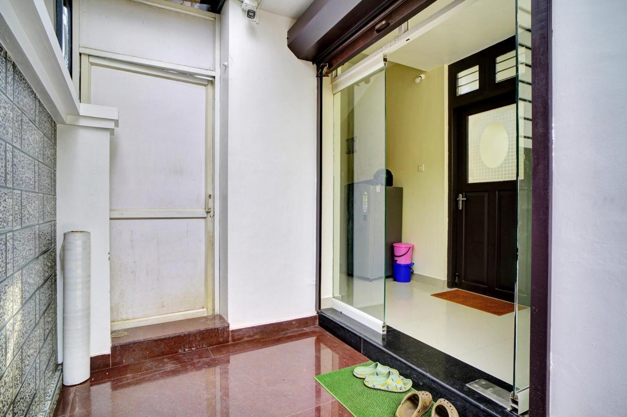 Hotel O Crystal Executive Suites Kochi Extérieur photo